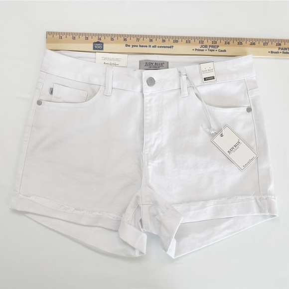 Judy Blue White Mid Rise Tummy Control Frayed Cuffed Denim Shorts XL JB1588 New - Picture 7 of 12